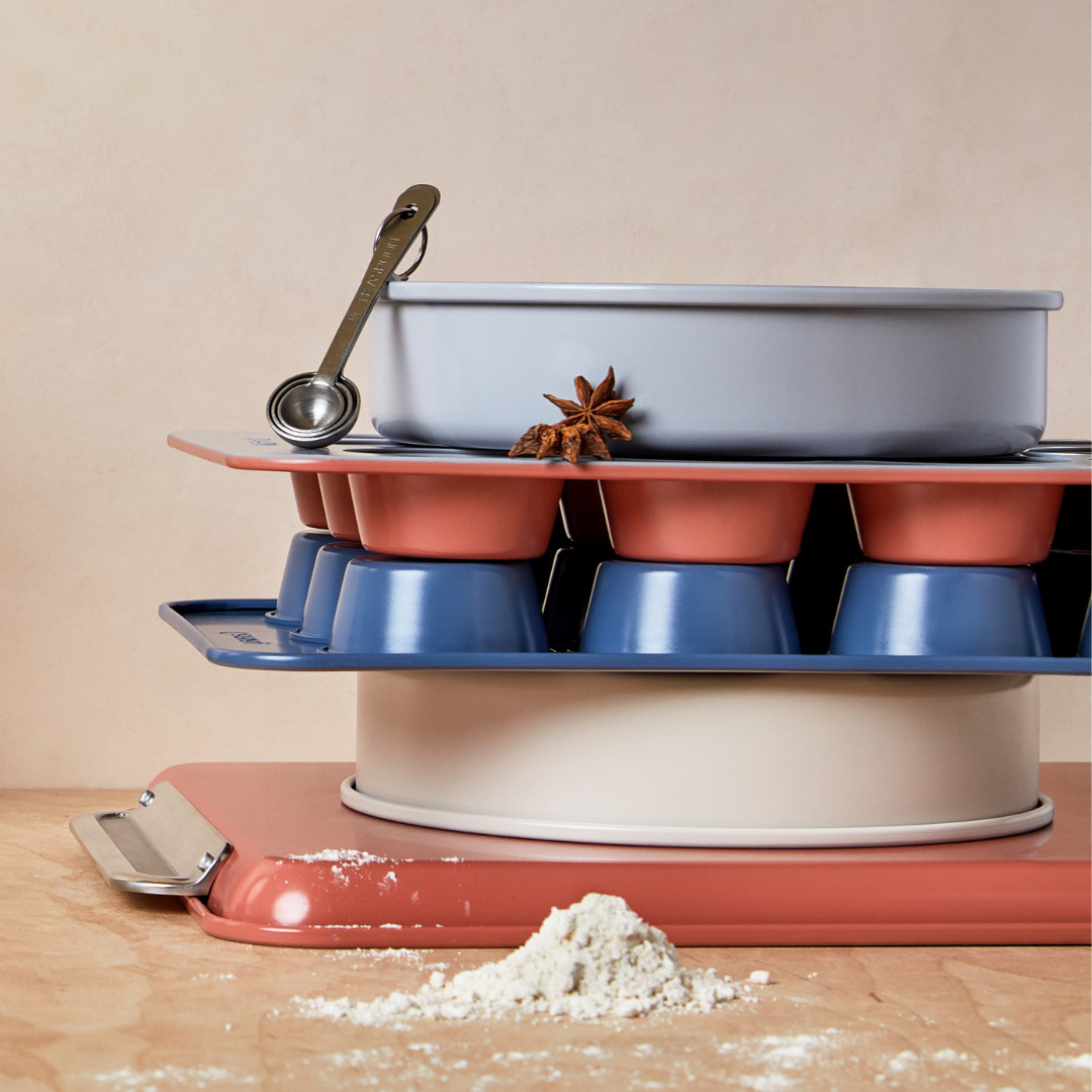 Caraway S Bakeware Set Has Been Sold Out For Months And It S Finally Available Again